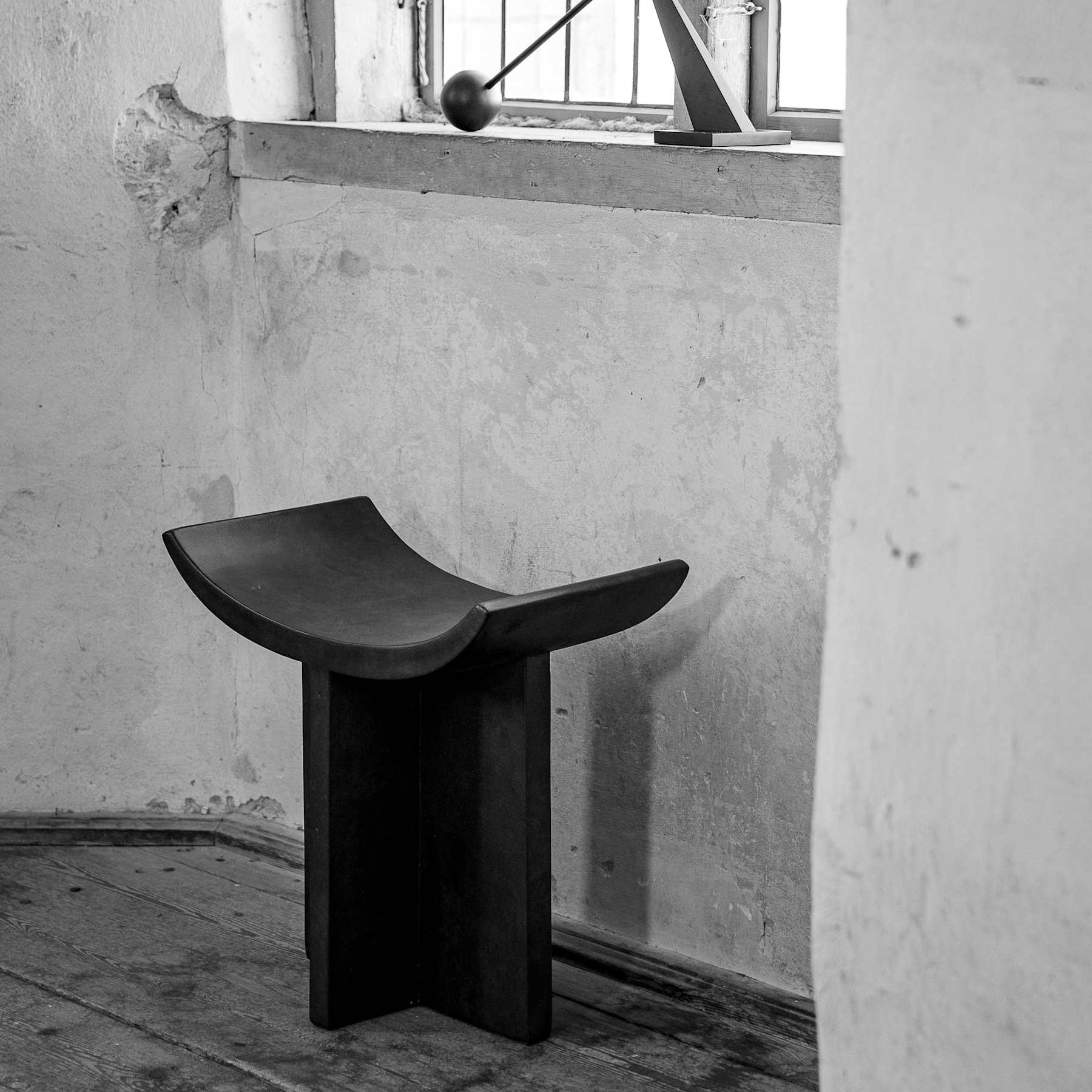 101 Copenhagen Brutus Stool – Coffee