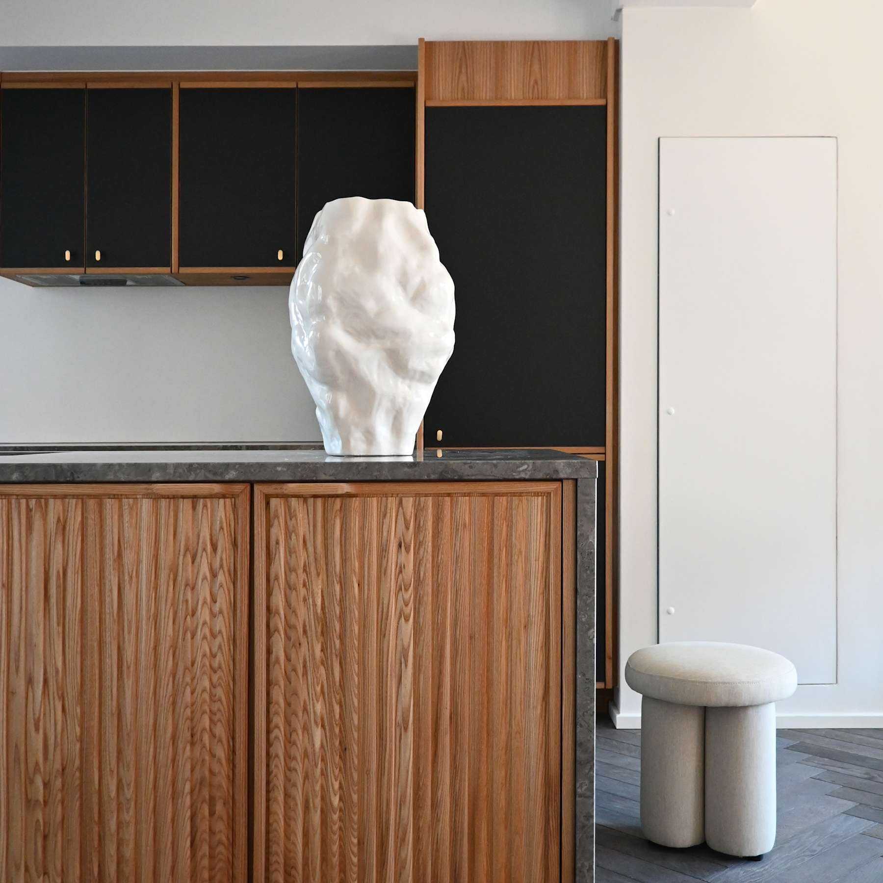 101 Copenhagen Katachi Vase - Big - High Glaze Birch