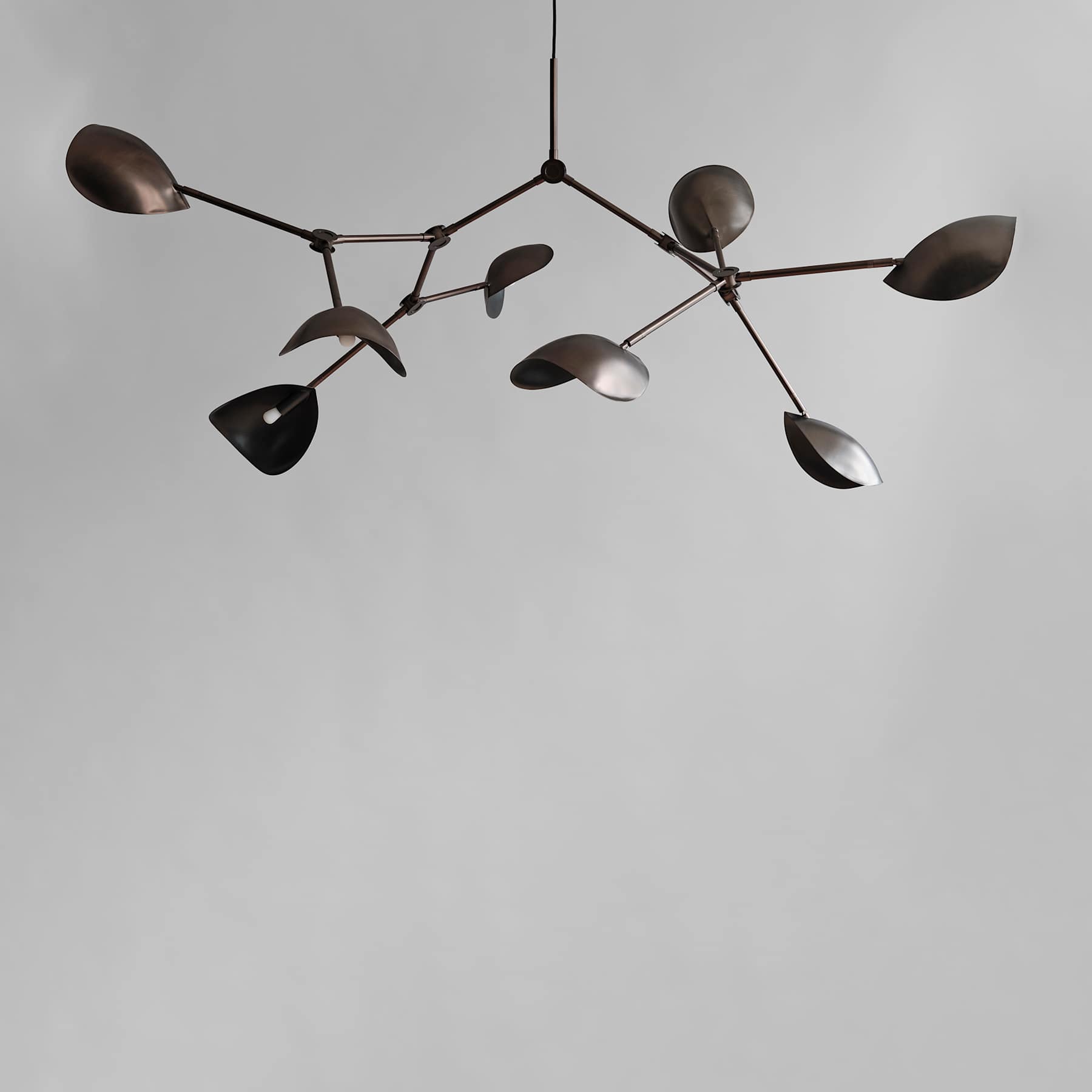101 Copenhagen Stingray Chandelier – Grande – Bronze