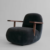 101 Copenhagen Toe Chair with Armrest – Classic Brown Oak & Peat Velvet