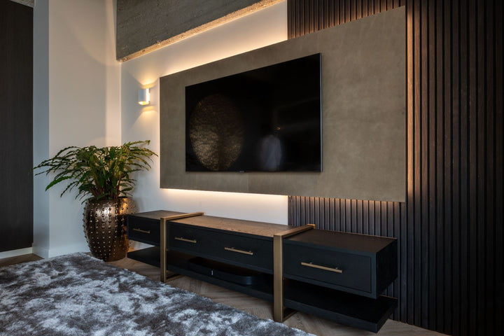 Richmond Interiors Cambon TV-Unit in Dark Coffee