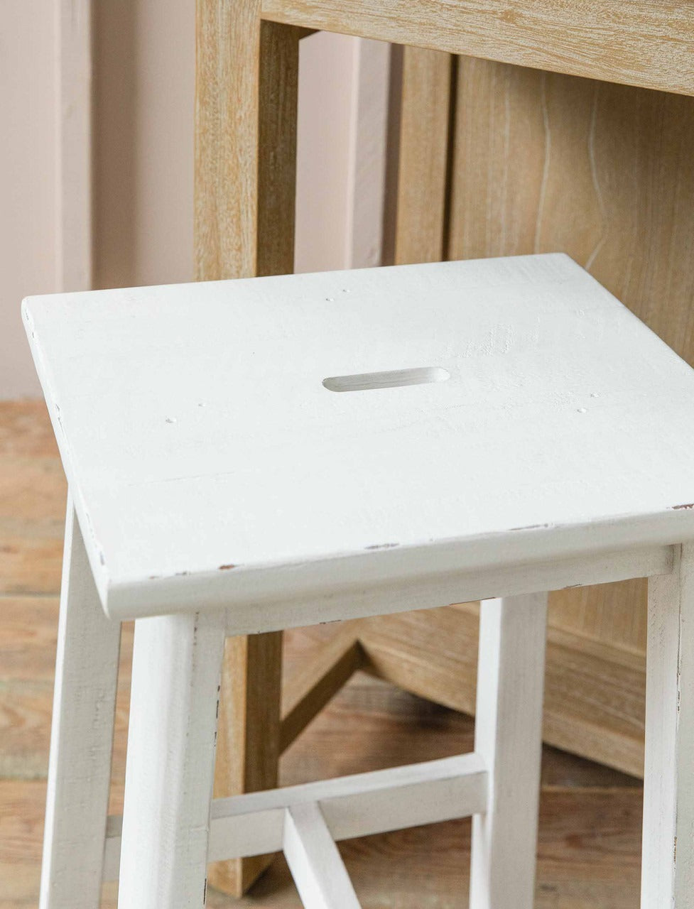 Garden Trading Ashwell Handle Bar Stool – White