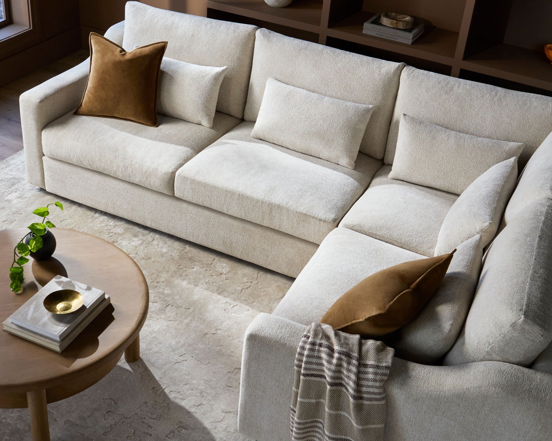 Keiichi Cotton Velvet Cushion – Bronze