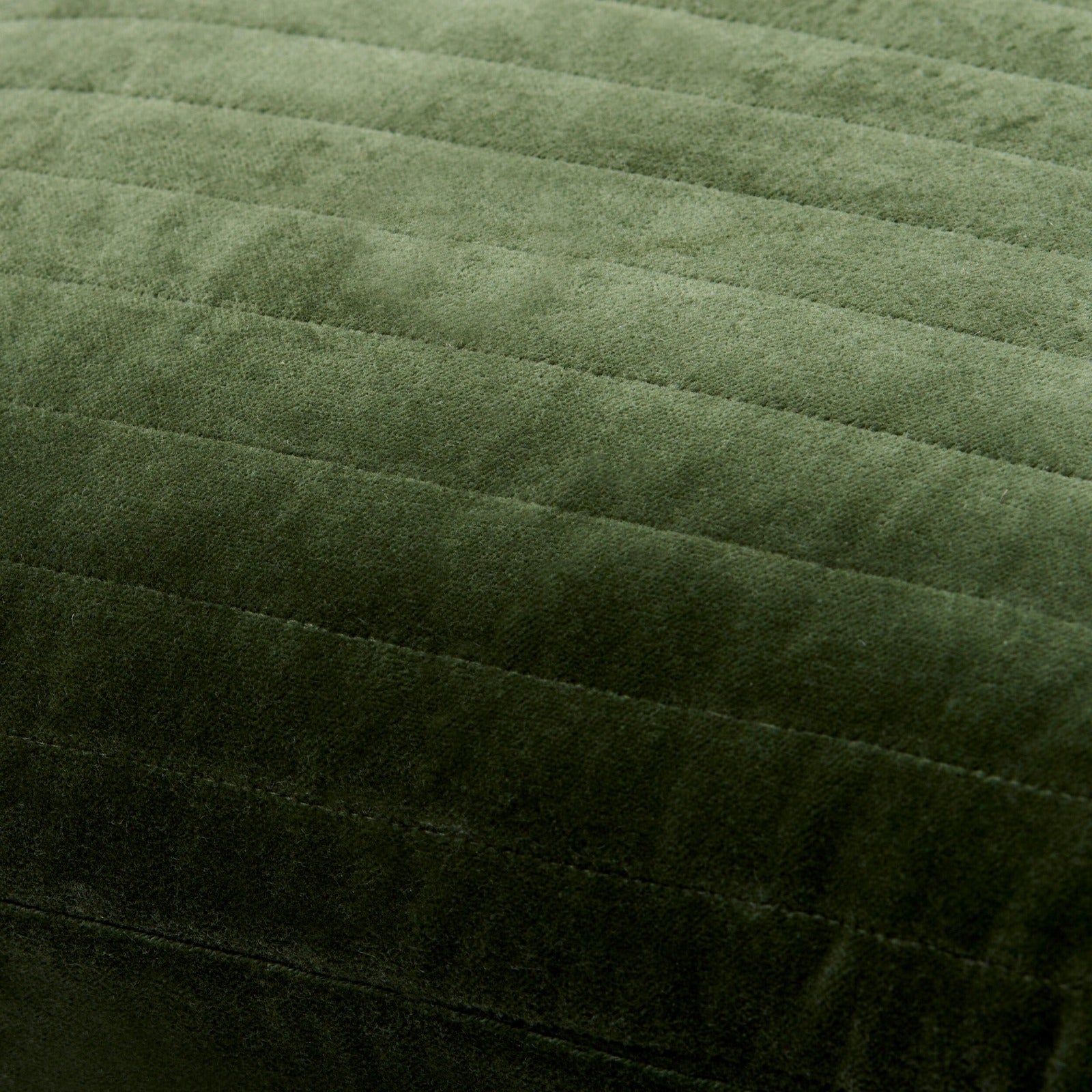 Keiichi Digby Velvet Cushion – Forest Green