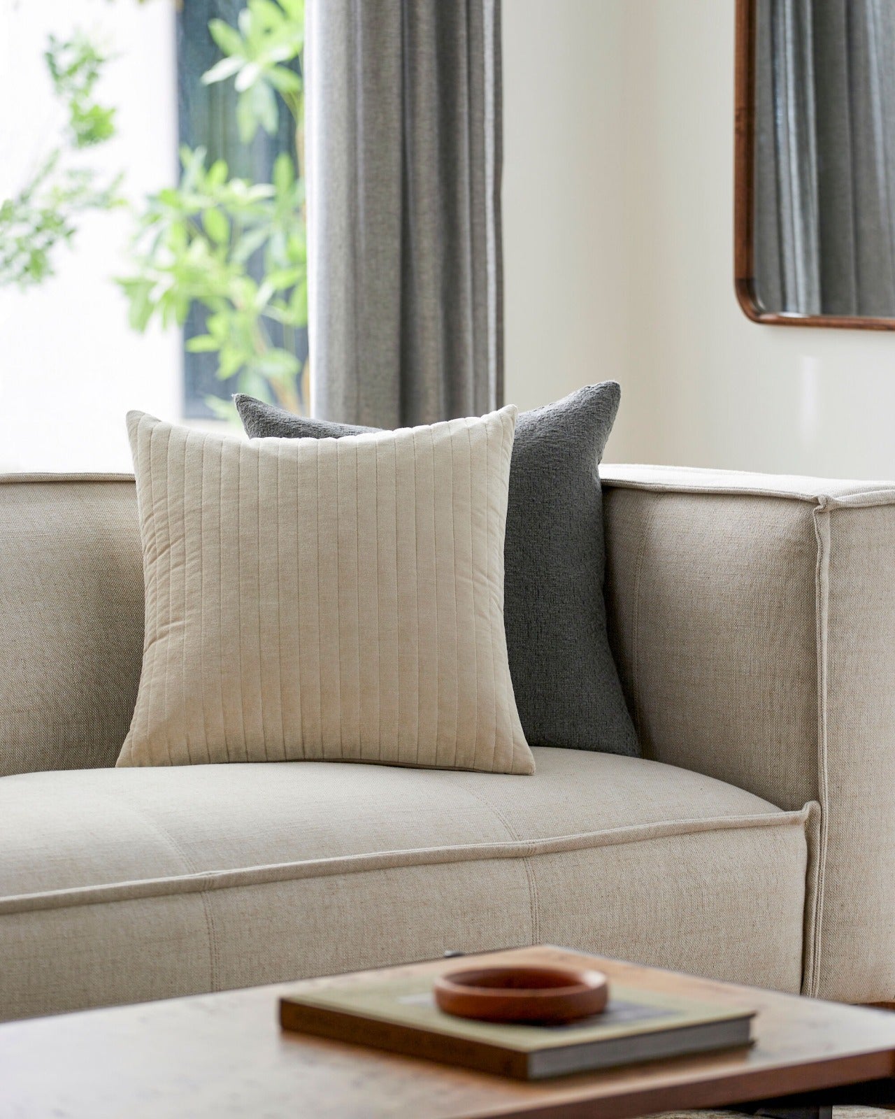 Keiichi Digby Velvet Cushion – Oatmeal
