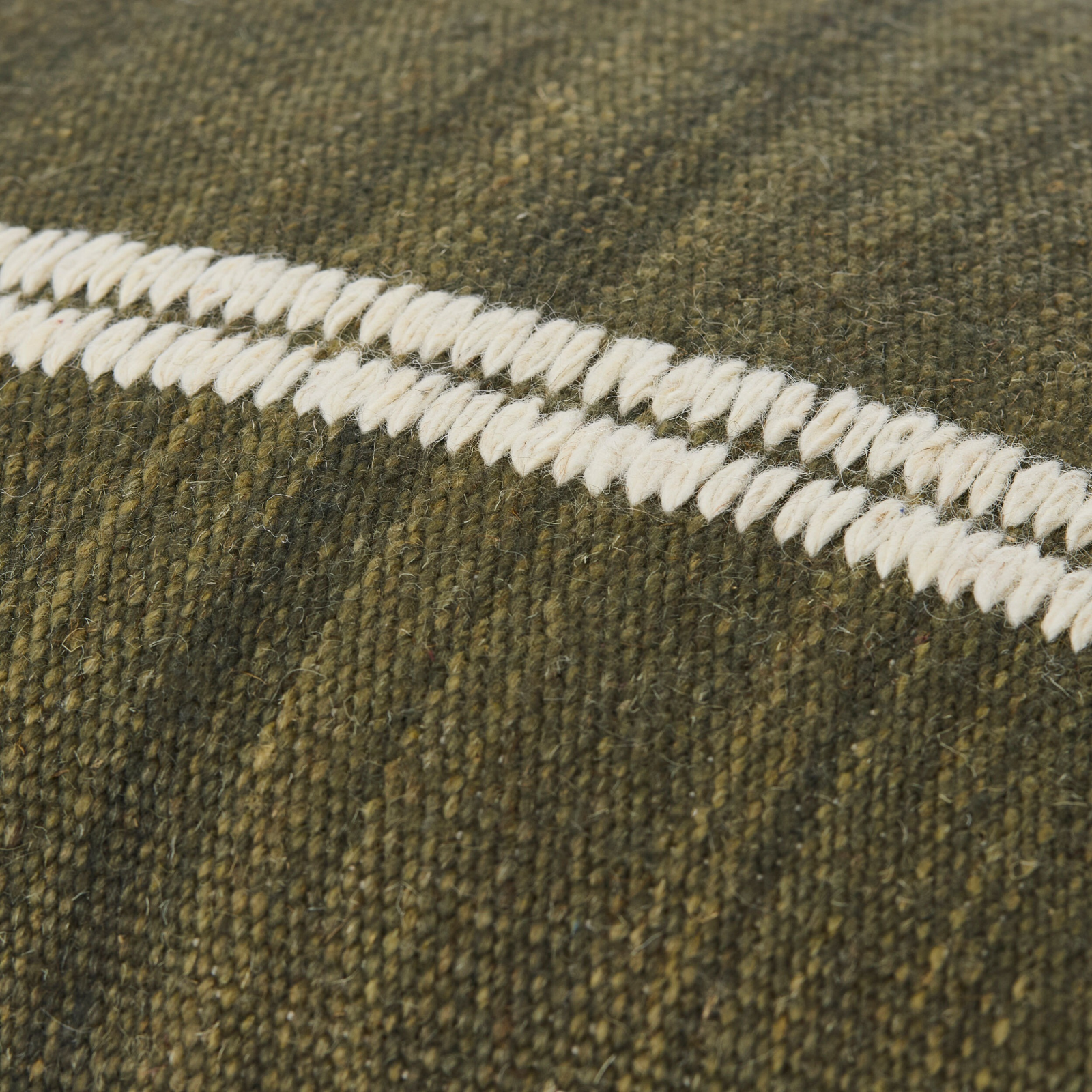 Keiichi Jundah Woven Cushion – Moss