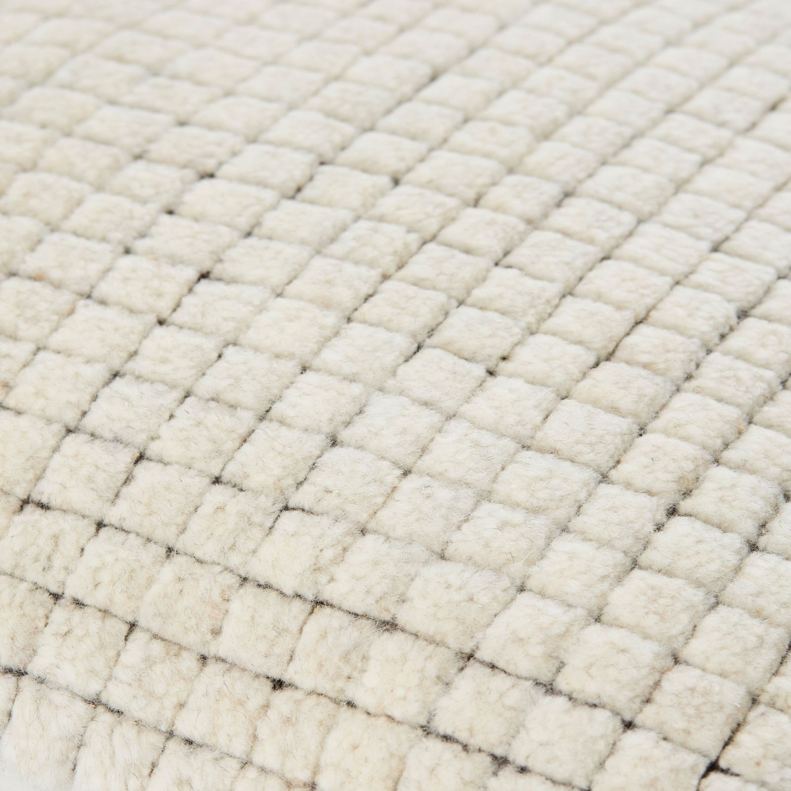 Keiichi Novoli Hand Woven Cushion – Off-White