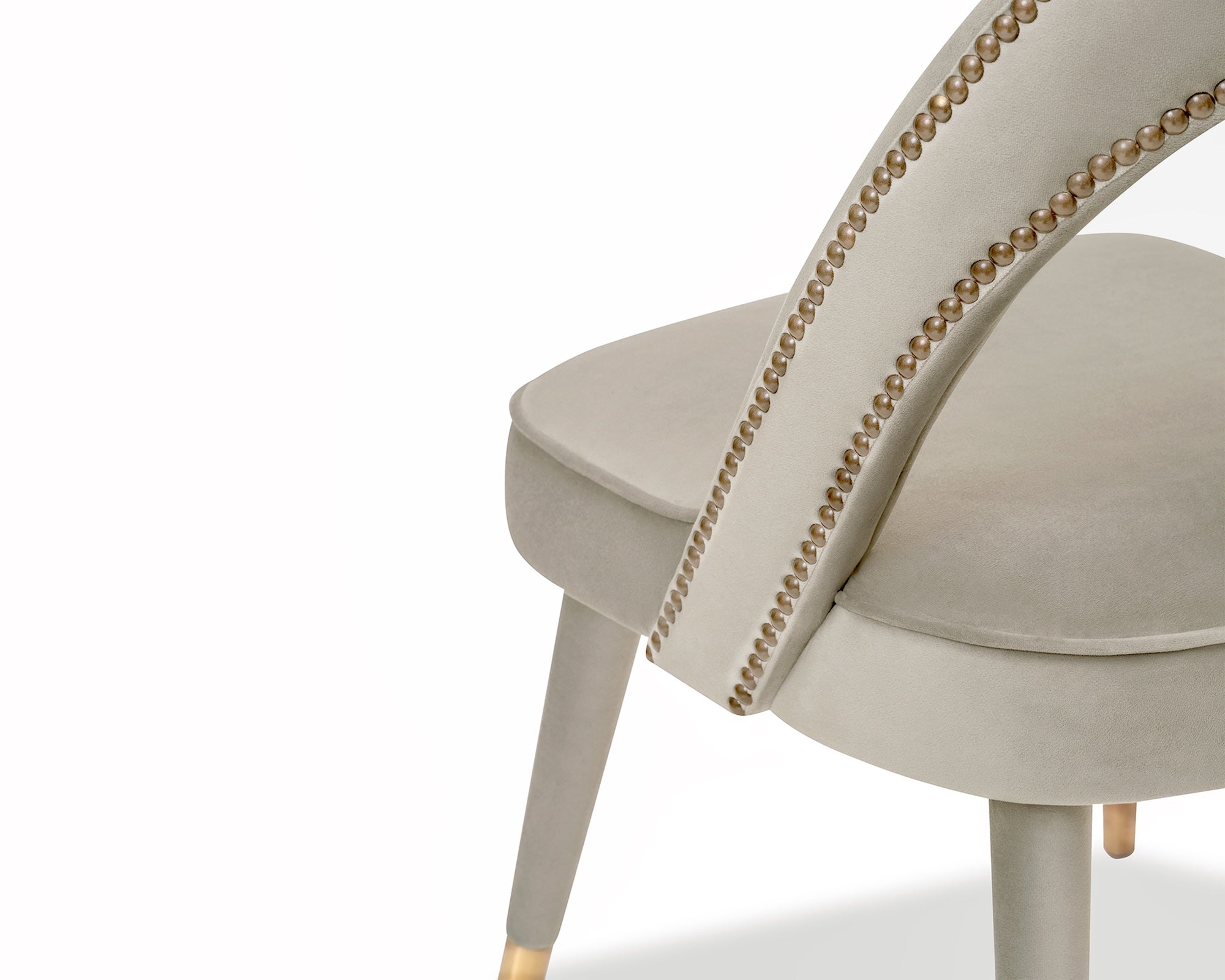 Liang & Eimil Pigalle Chair Kaster Light Grey Velvet