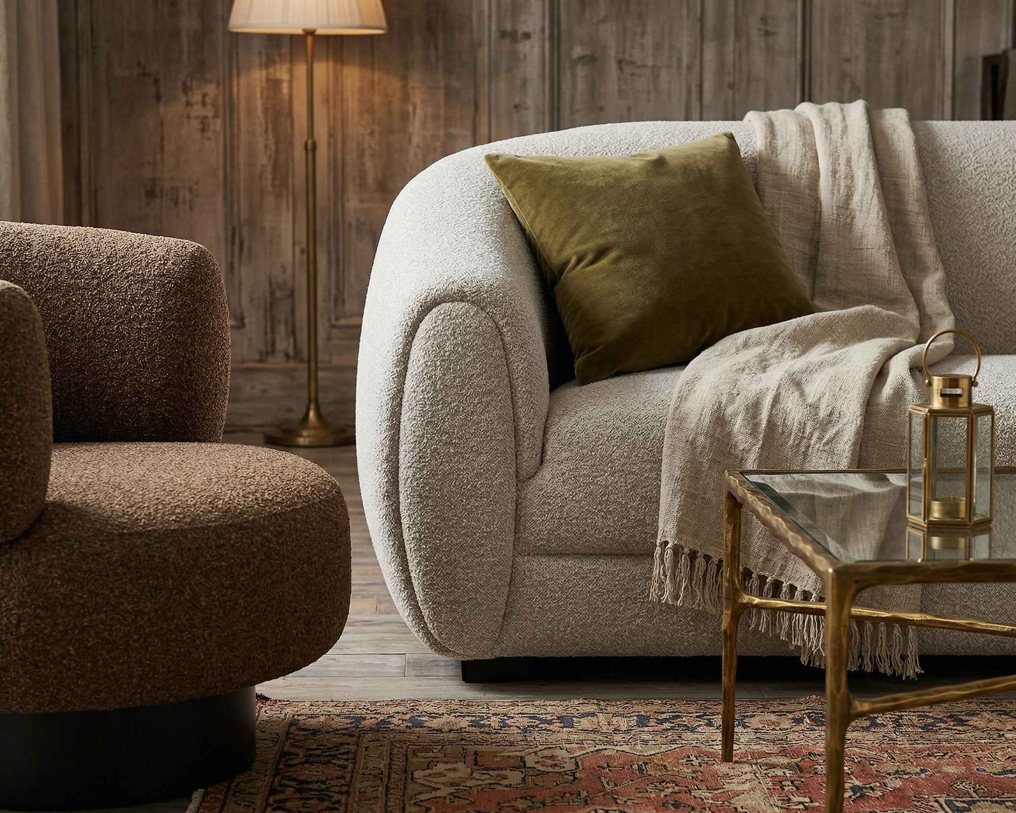 Liang & Eimil Voltaire Sofa – Capela Sand (CRIB 5)