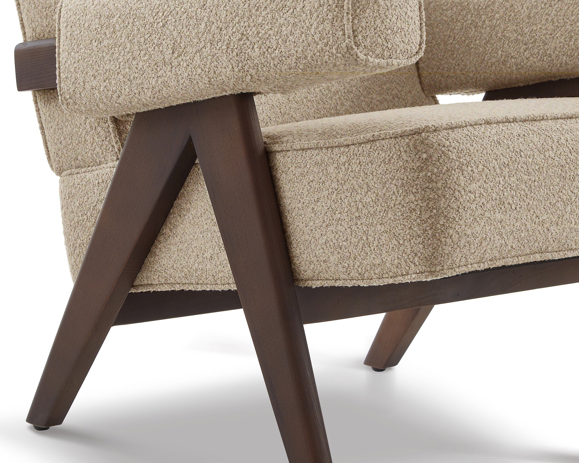 Liang & Eimil Harper Occasional Chair (CRIB 5) – Capela Sand