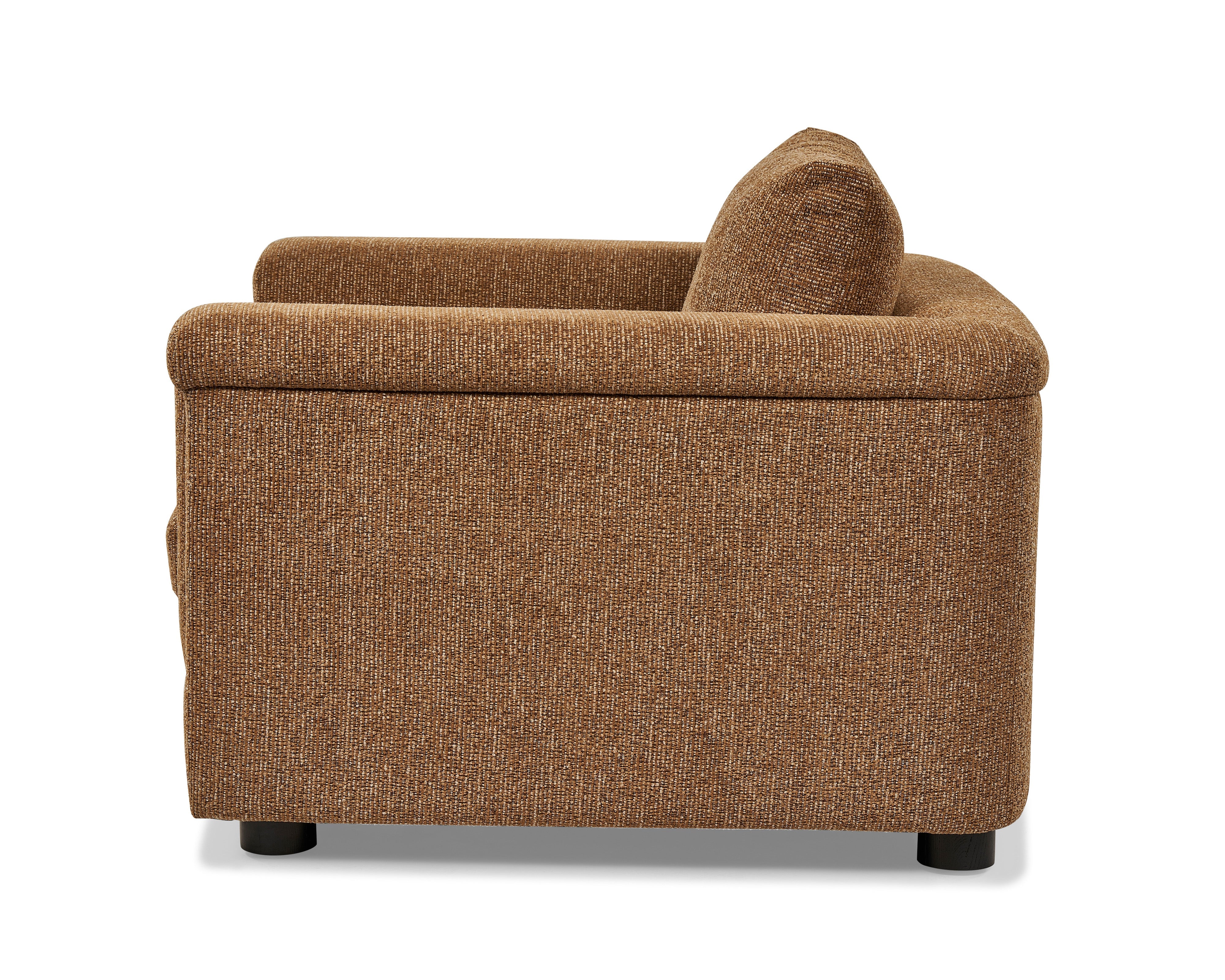 Liang & Eimil Delta Armchair – Bari Amber