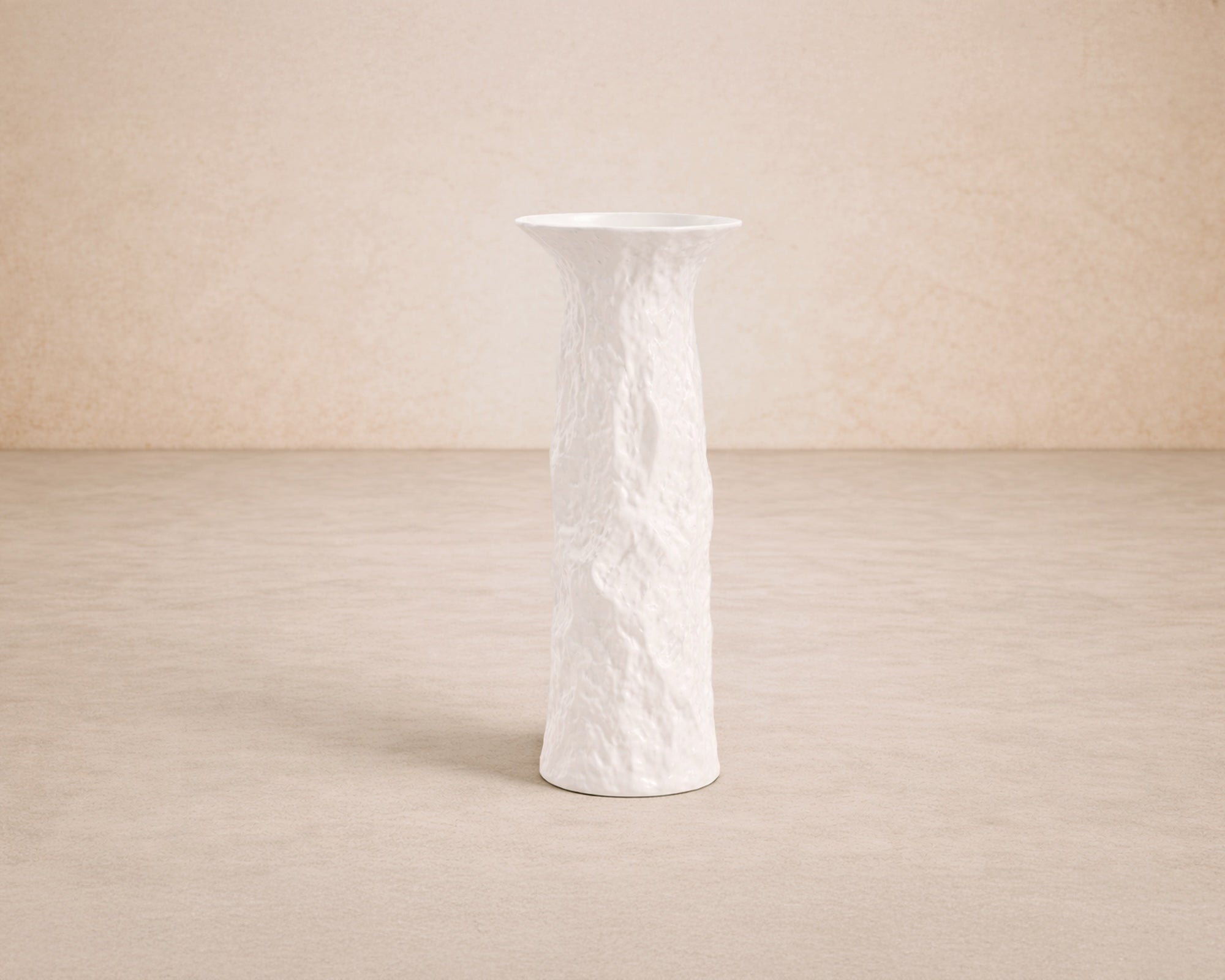 Liang & Eimil Valeno Vase – White Ceramic