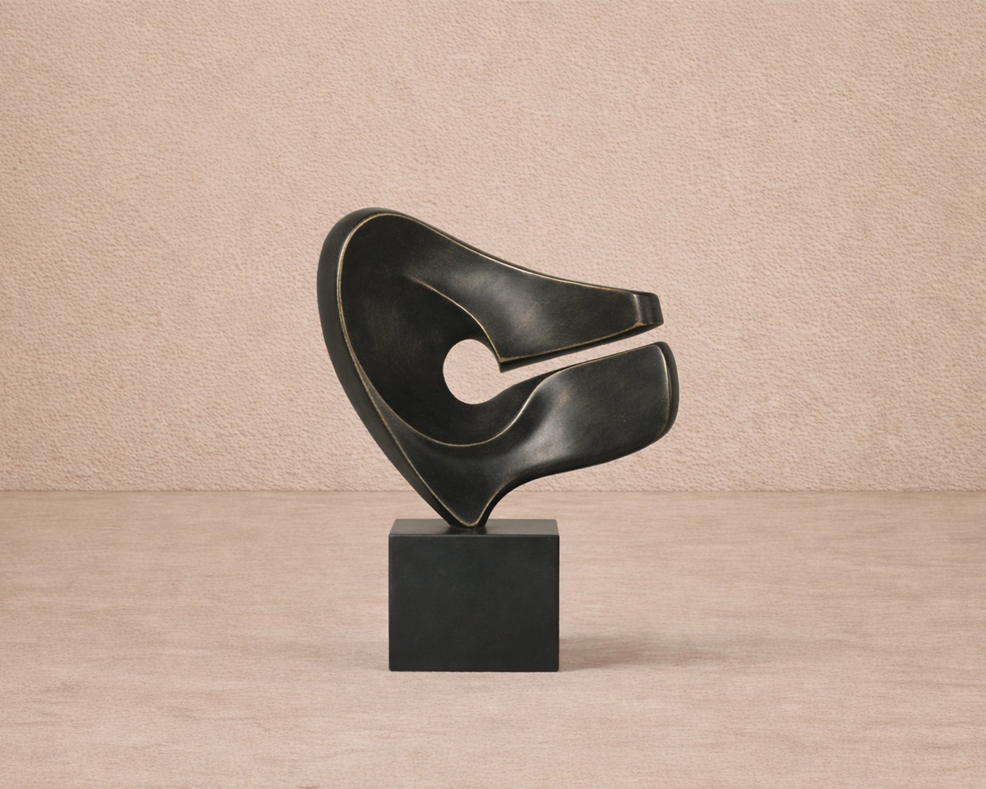 Liang & Eimil Fango Sculpture – Black Marble Effect