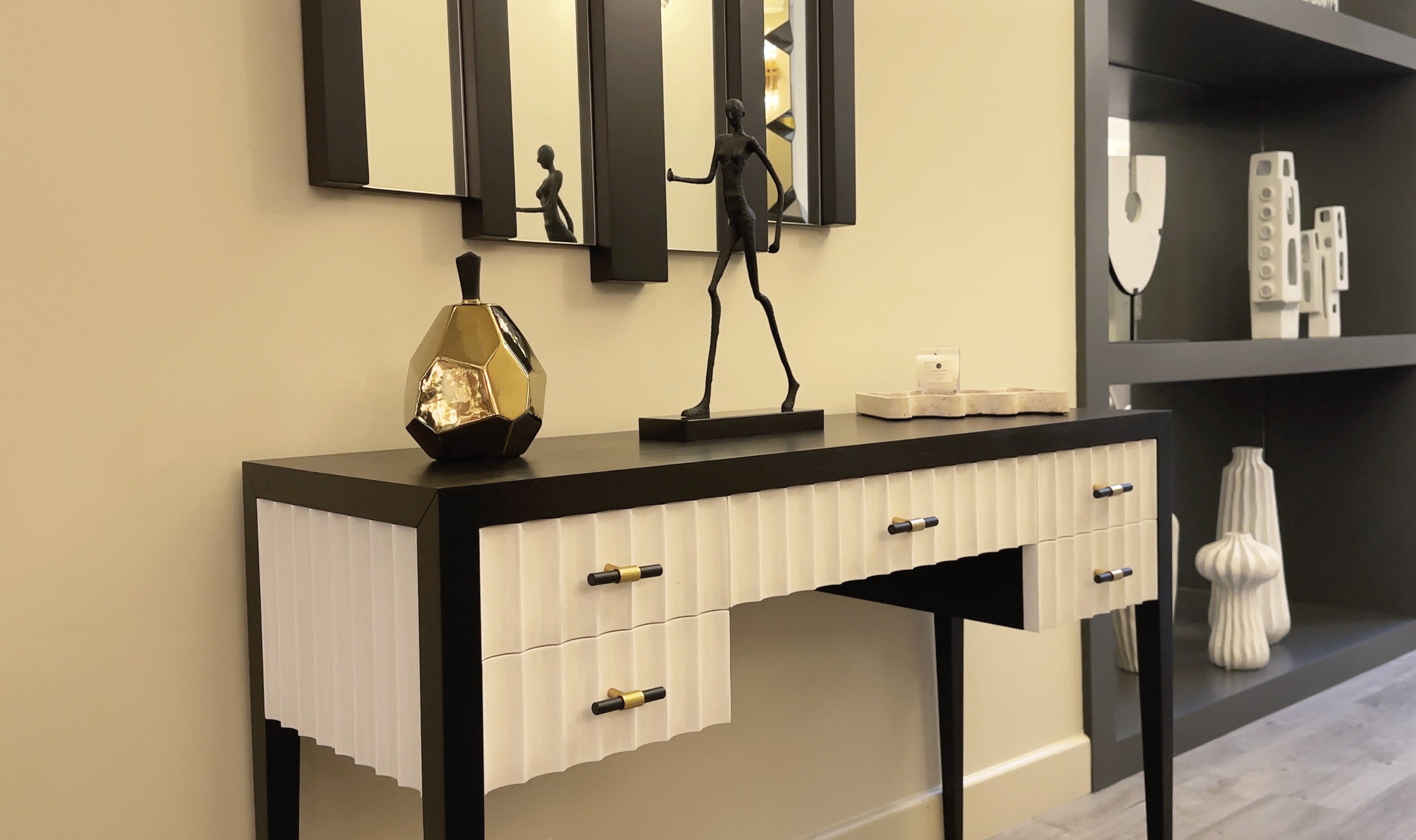 Liang & Eimil Malibu Console Table – Black