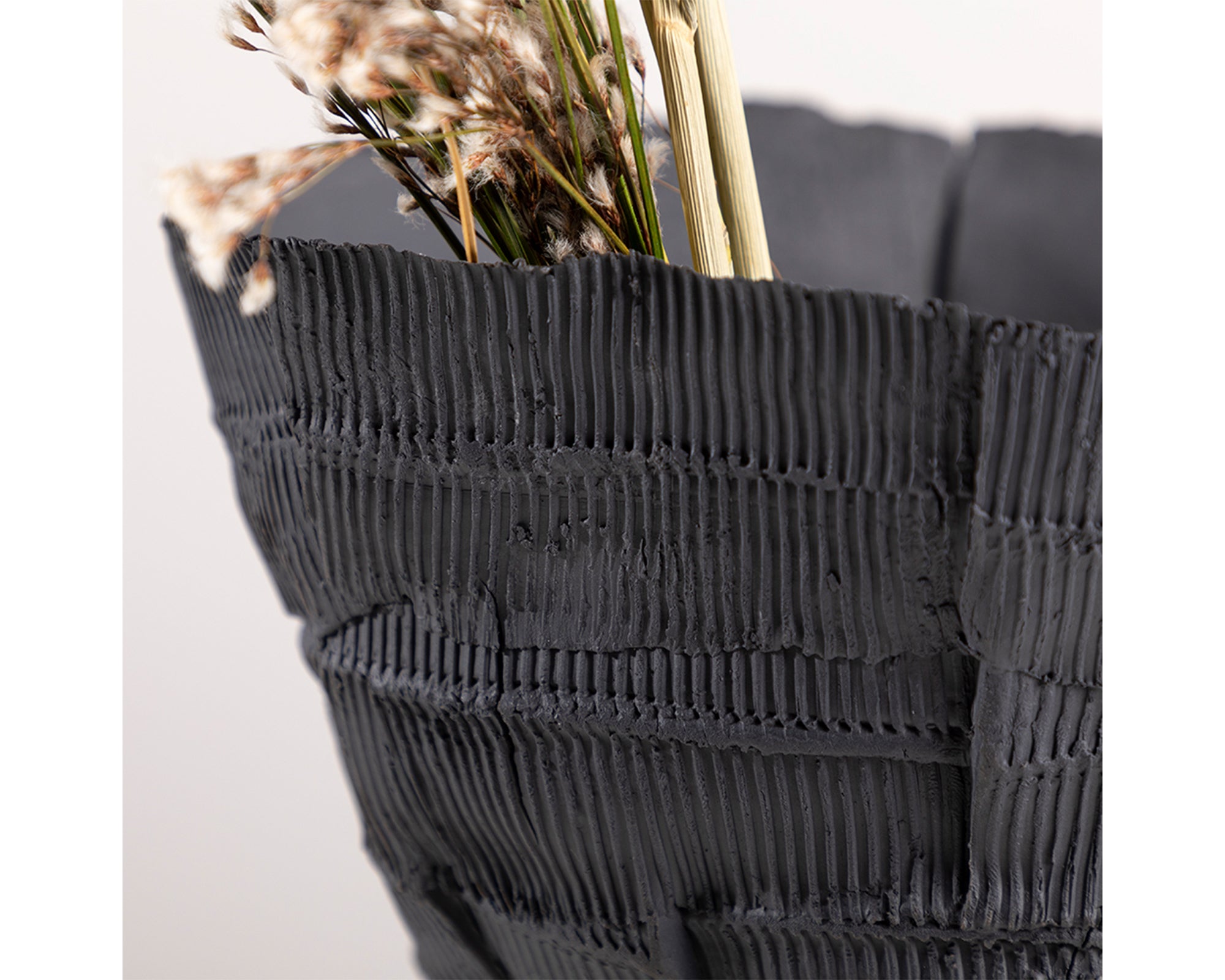 Dione Vase - Black Ceramic
