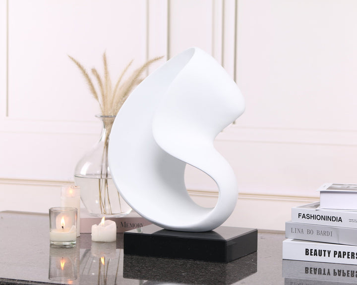 Liang & Eimil Lorenzo Sculpture – Black and White