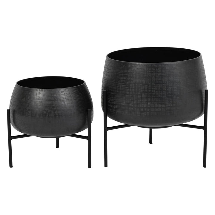 Libra Interiors Clyde Tabletop Planters in Matte Black – Set of 2