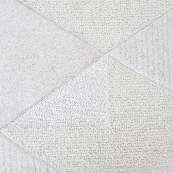 Uttermost La Veta Ivory Rug – 6 x 9
